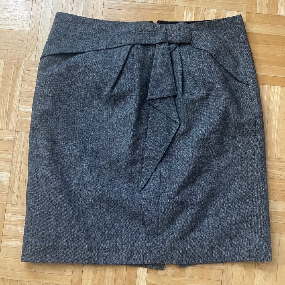 Banana Republic skirt with ruffle and bow detail 6
